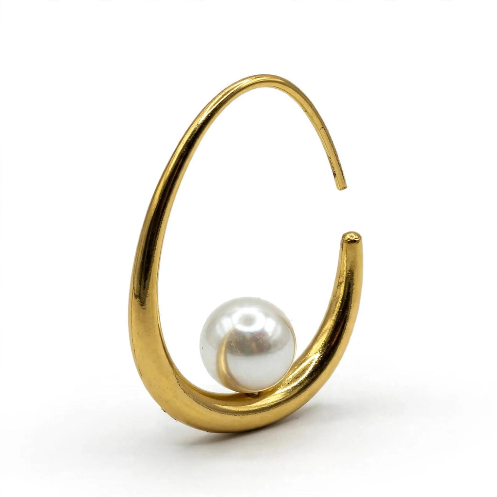 Gold Pearl Hoop Earrings | أقراط حلقة ذهبية باللؤلؤ