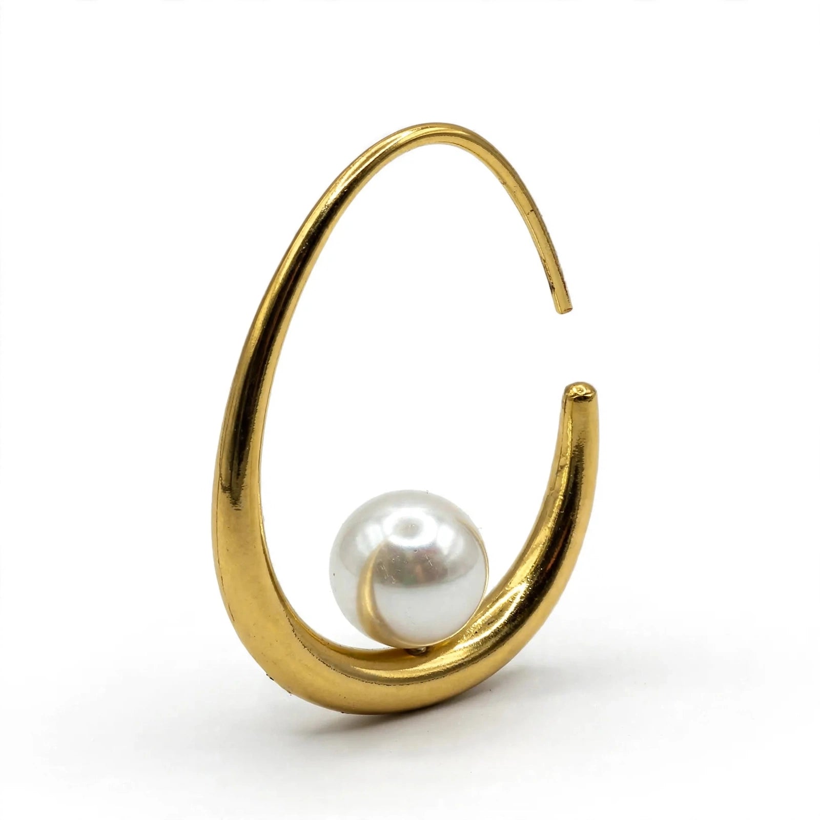 Gold Pearl Hoop Earrings | أقراط حلقة ذهبية باللؤلؤ